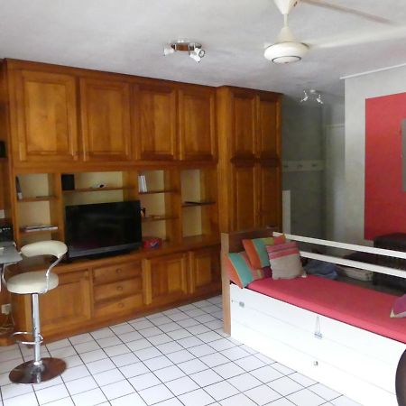 Un Pied-A-Terre Au Centre De Papeete Apartment Папеете Екстериор снимка